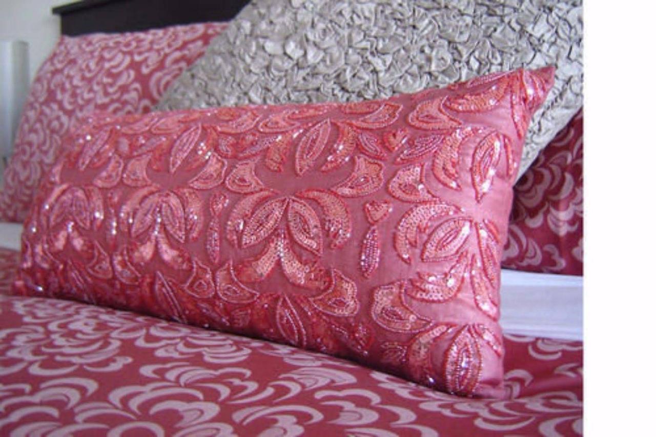 Salerno Motel Apartments Christchurch Eksteriør billede A decorative pillow