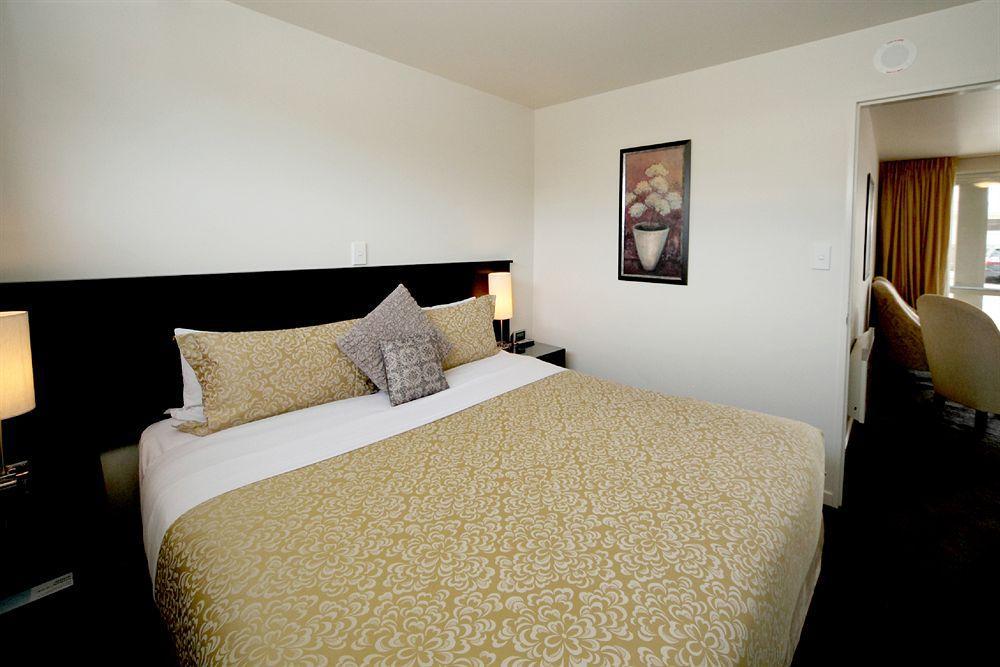 Salerno Motel Apartments Christchurch Eksteriør billede A room at the hotel