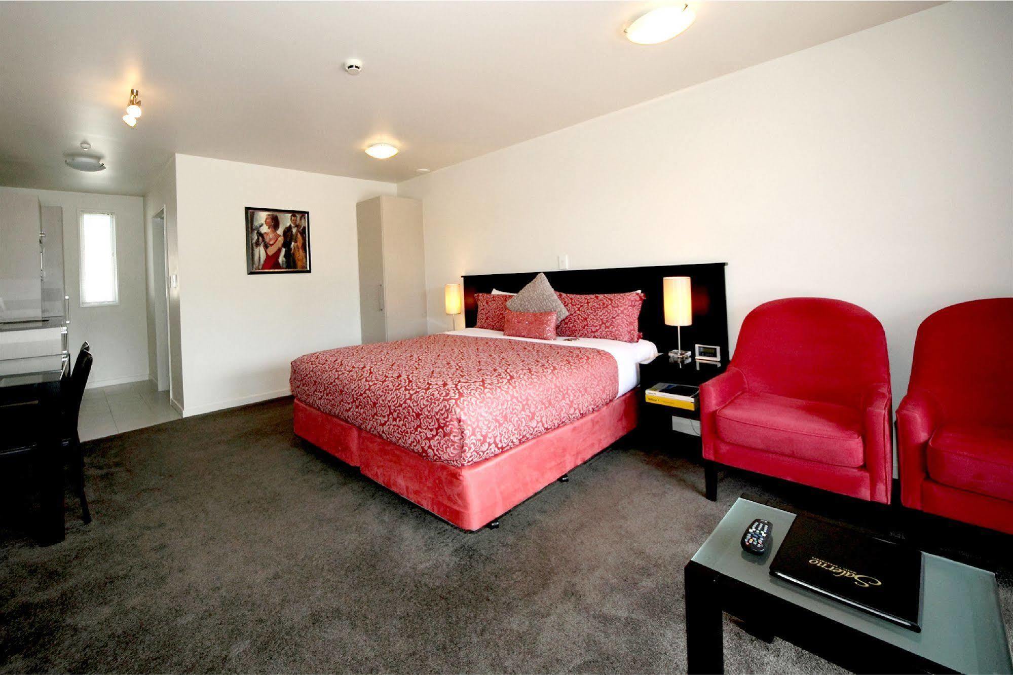 Salerno Motel Apartments Christchurch Eksteriør billede A room at the hotel