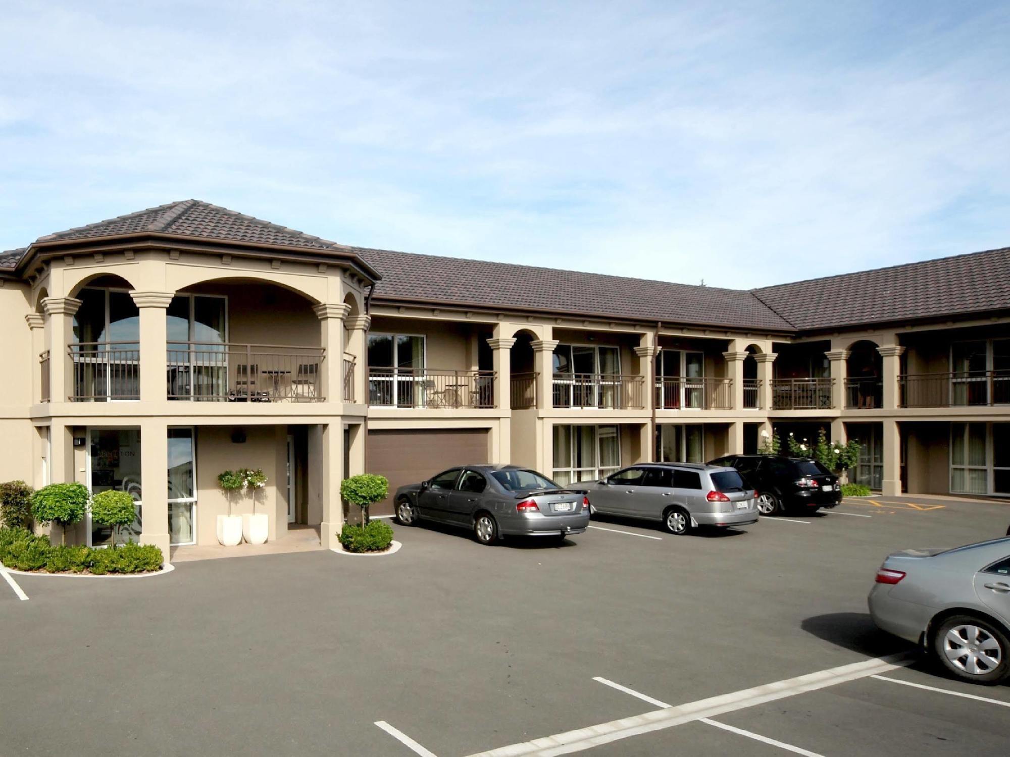 Salerno Motel Apartments Christchurch Eksteriør billede The hotel's exterior