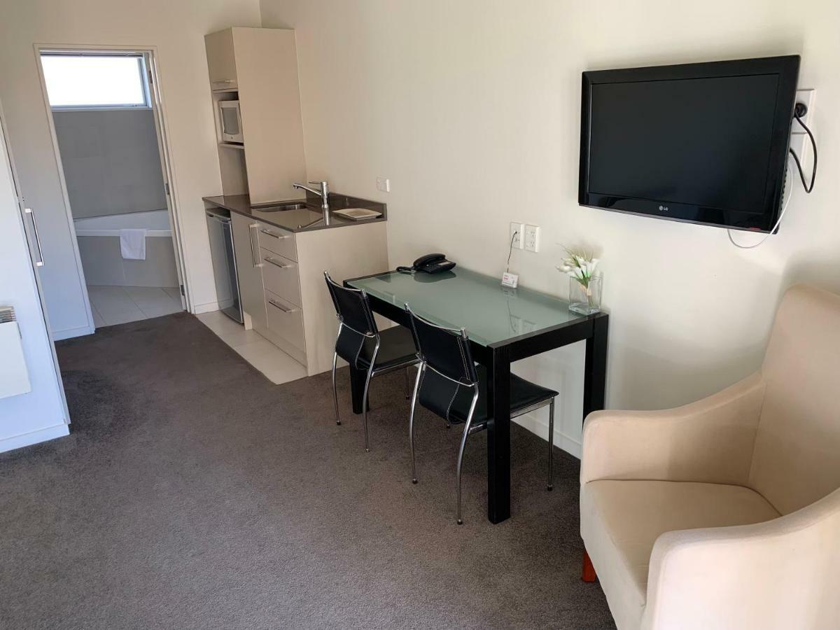 Salerno Motel Apartments Christchurch Eksteriør billede A typical studio apartment