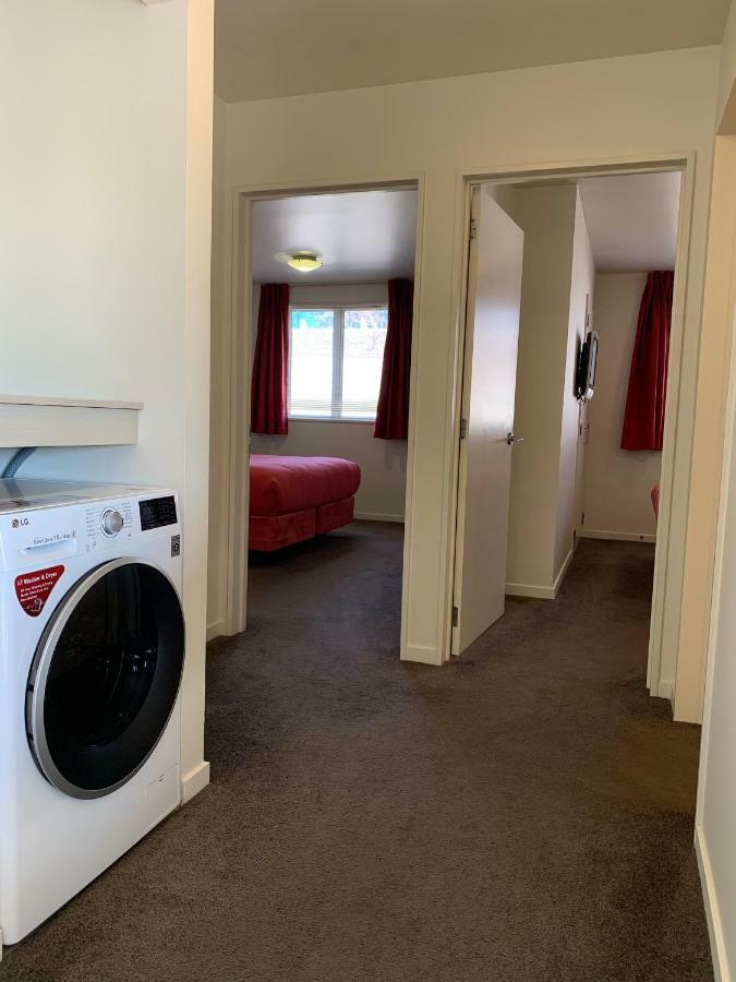 Salerno Motel Apartments Christchurch Eksteriør billede A typical two bedroom apartment