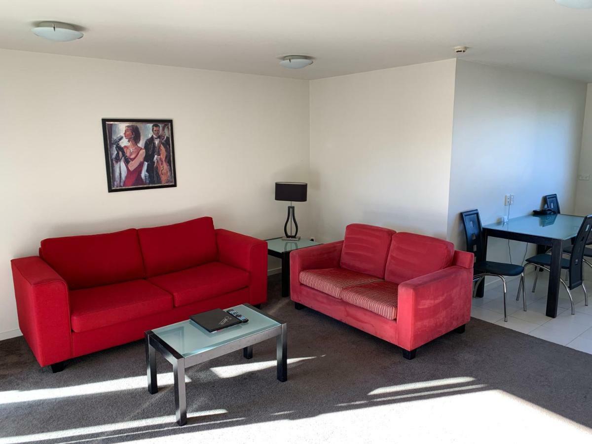 Salerno Motel Apartments Christchurch Eksteriør billede Living room in a two-bedroom apartment